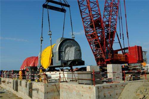 大型設備在吊裝過程中應采取哪些安全措施？